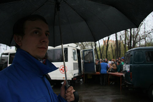 Михаил Терещенко — «ветеран» службы помощи бездомным. Он работает в автобусе «Милосердие» уже больше шести лет.