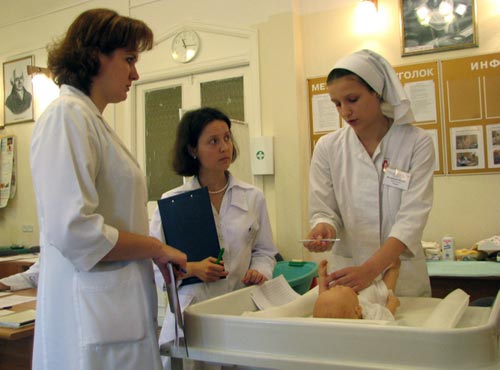 На дне Викицитатник Маникюрные столы и оборудование - 11 стульев: производство
