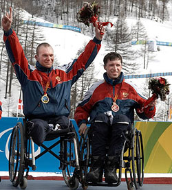 Паралимпийские спортсмены. Михаил Терентьев (справа)