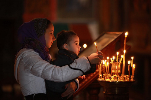 Перед поездкой мамочки с детками читали в кризисном Доме житие преподобного Саввы Сторожевского