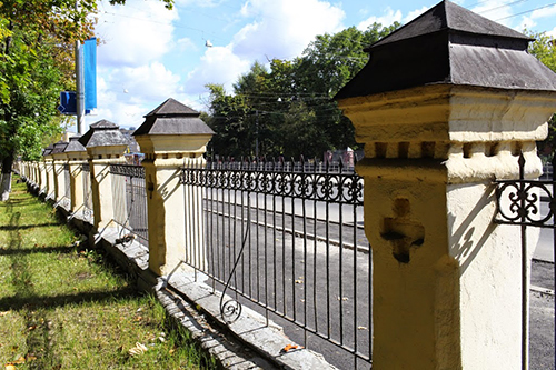 Ограда больницы