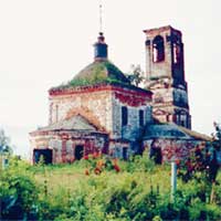 Такие руины - частое «украшение» русских деревень