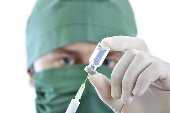 anesthesia-doctor-needle-shot