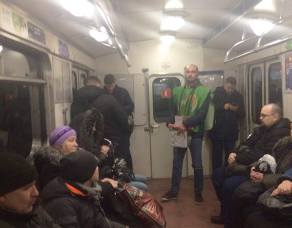 1484343864147965623 - Деньги лучше выбросить, чем отдавать «волонтеру с шариками»