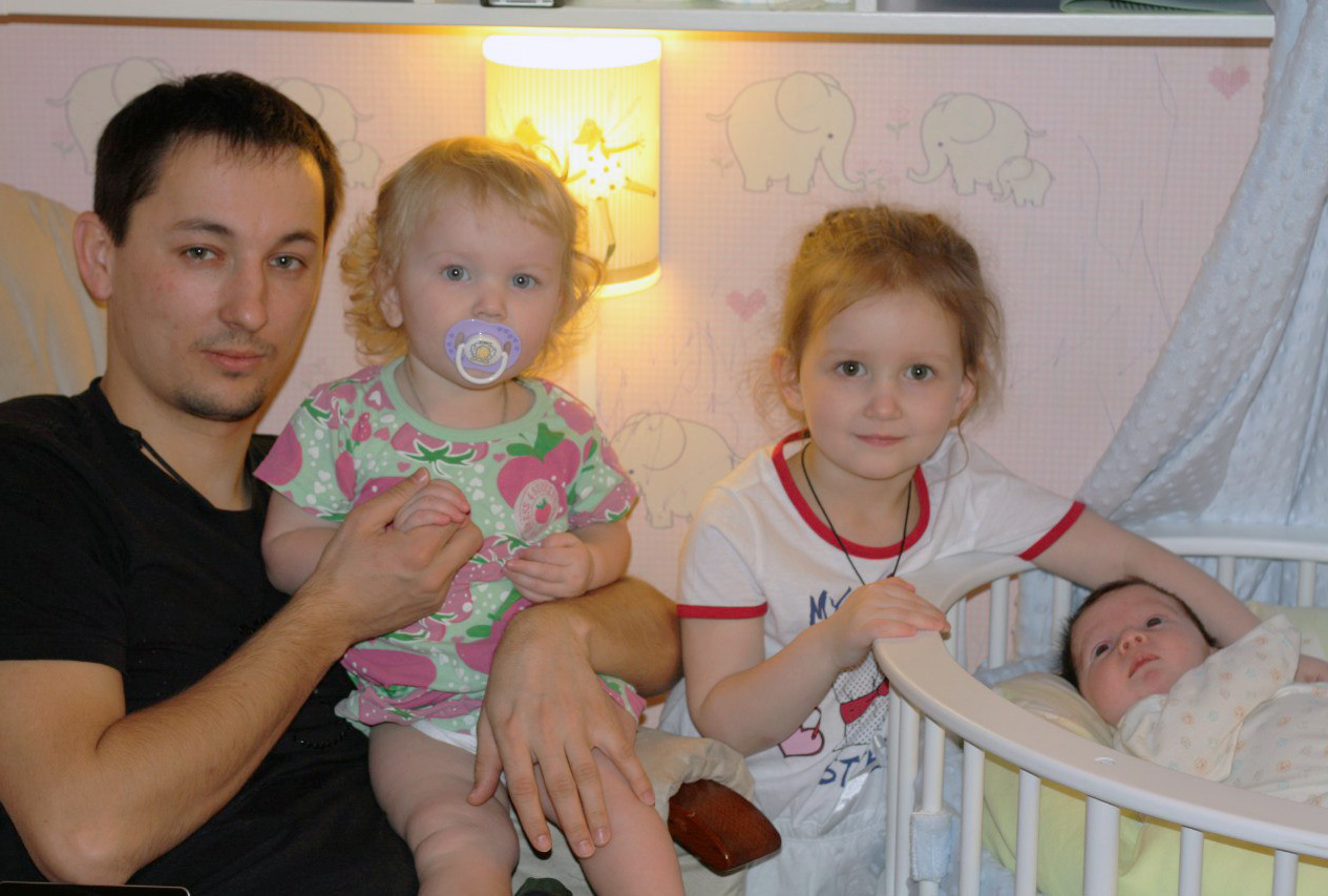 Многодетные семьи краснодара. Кантемировы многодеточки. Многодетные семьи украины. Многодетные семьи в россии. Мама семерых детей.