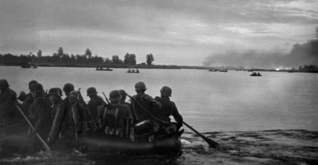 Немецкие солдаты на реке Буг в Беларуси, 22 июня 1941 год