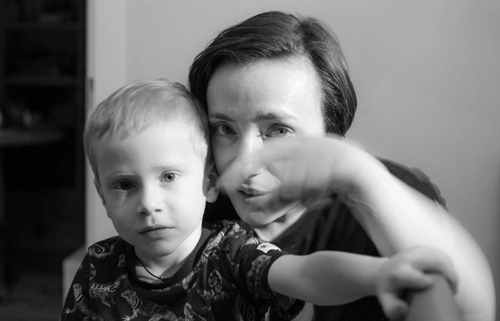 Тутта Ларсен с сыном