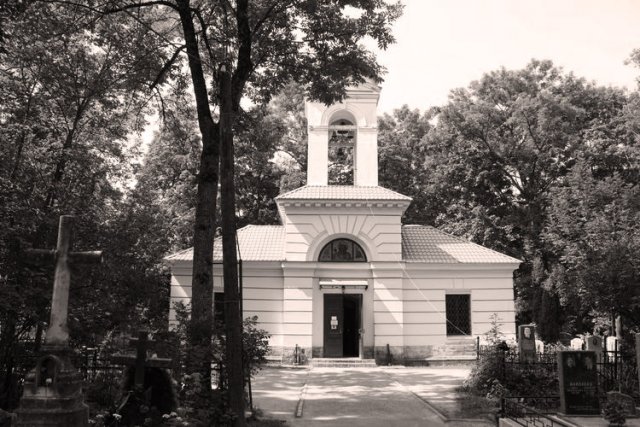 Никольская церковь (1790) на Казанском кладбище в Пушкине (Царское Село), на котором, в общей могиле, был похоронен А.Беляев
