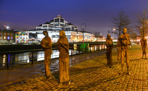 Памятник ирландскому голодомору в Дублине, Ирландия. Фото Zuma\ТАСС