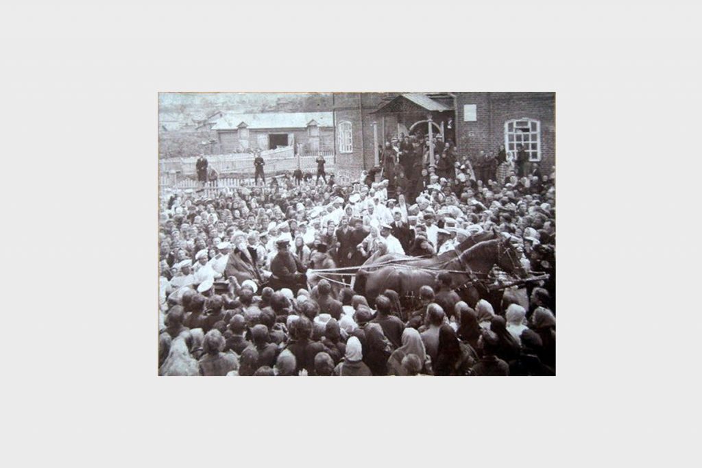 Пребывание святого праведного Иоанна Кронштадтского в Вятке. Фотография. Утро 17 июня 1904 года. Фото с сайта hranitel.club