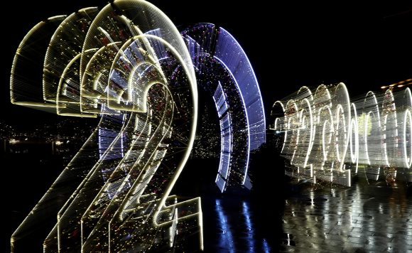 Инсталяция. Цифры 2020 на улице