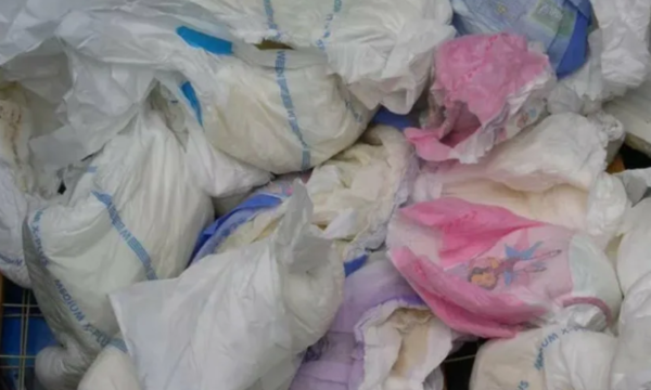 Girls Messy Diapers