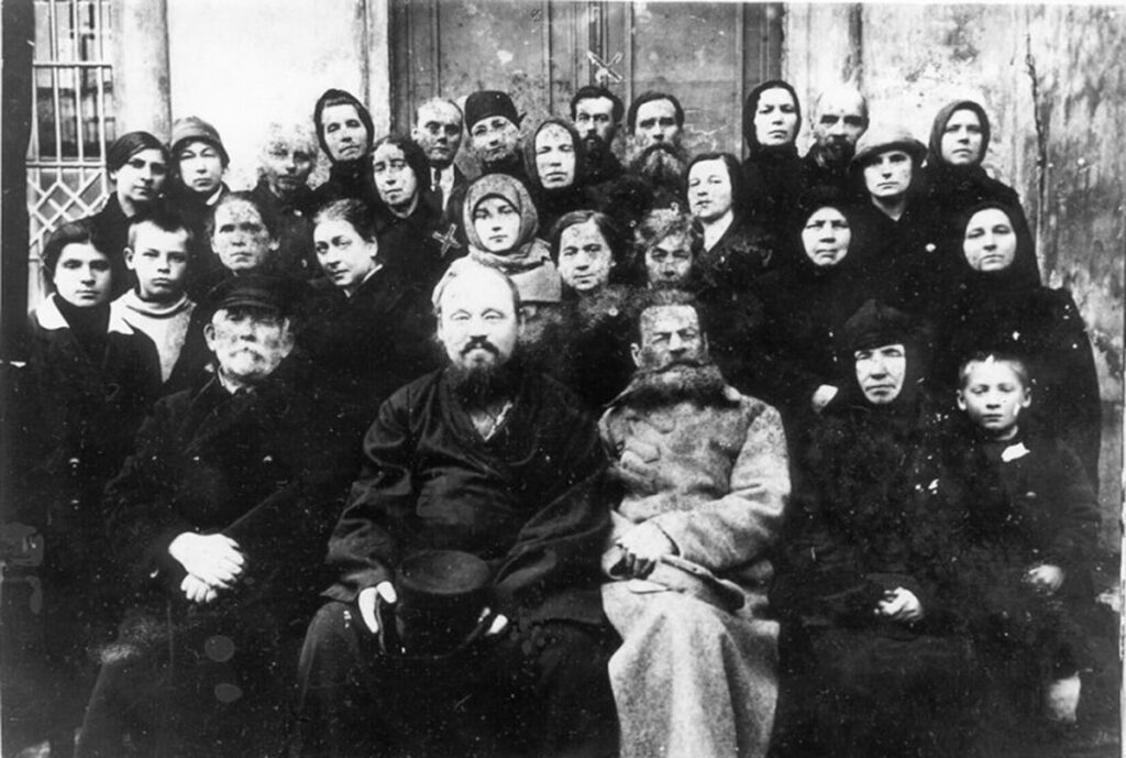 «Толмачевцы», на заднем ряду, в центре, отмеченный крестиком – Н.А. Рейн