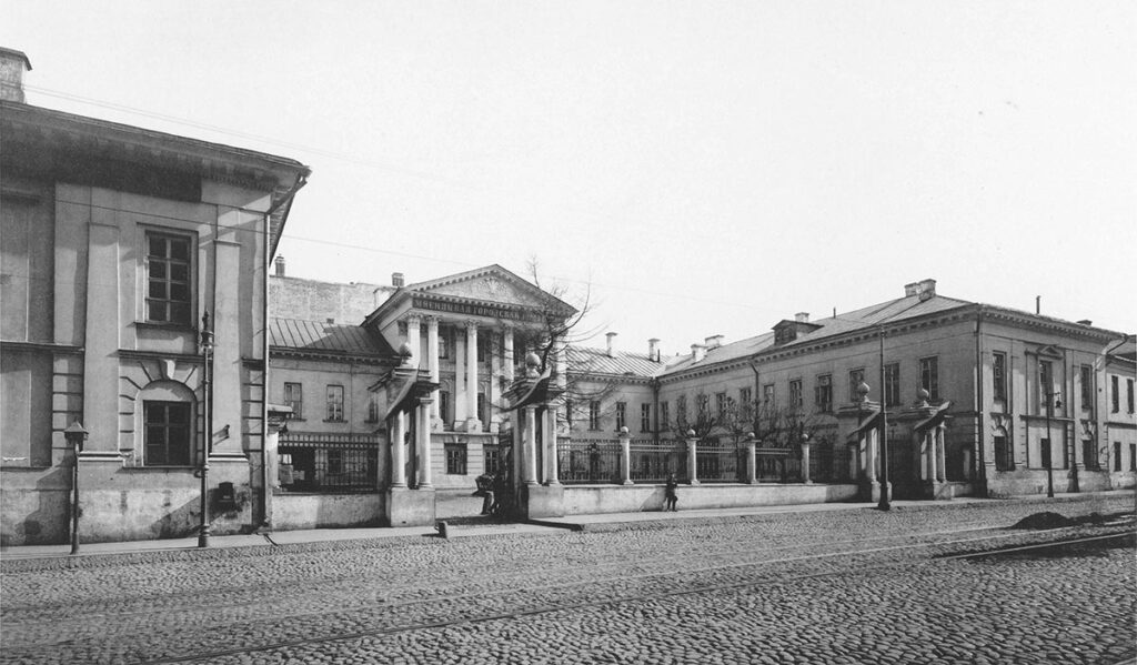Мясницкая городская больница (главный фасад усадьбы Барышникова), 1913 г. 