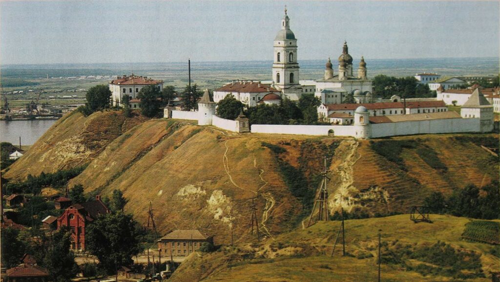 Вид на Тобольский кремль и Софийский собор в 1990 году