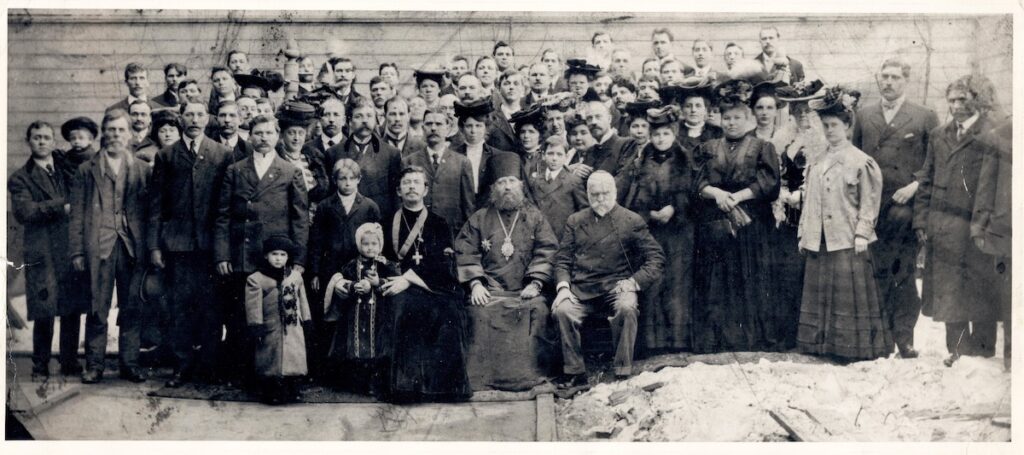 Православная община во время закладки нового собора в 1901 году