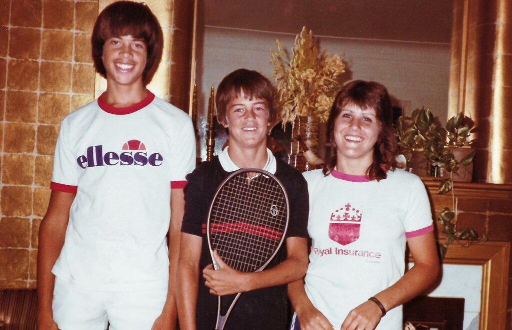 Талантливый юный теннисист Мэтью Перри (в центре) до роли Чендлера Бинга в «Друзьях»