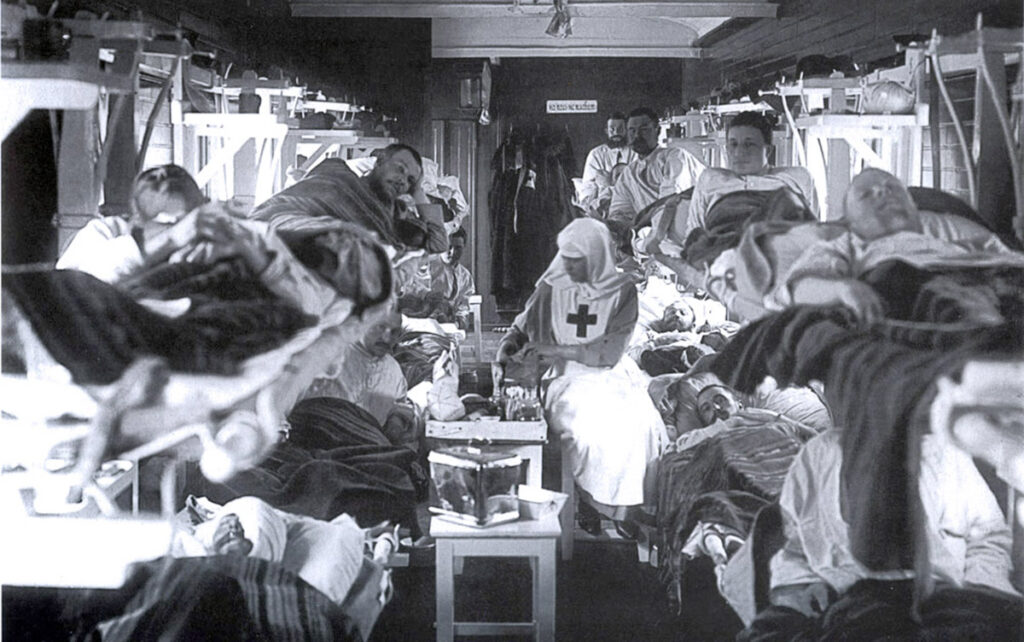 Раненые в вагоне военно-санитарного поезда. 1915-1917 гг.