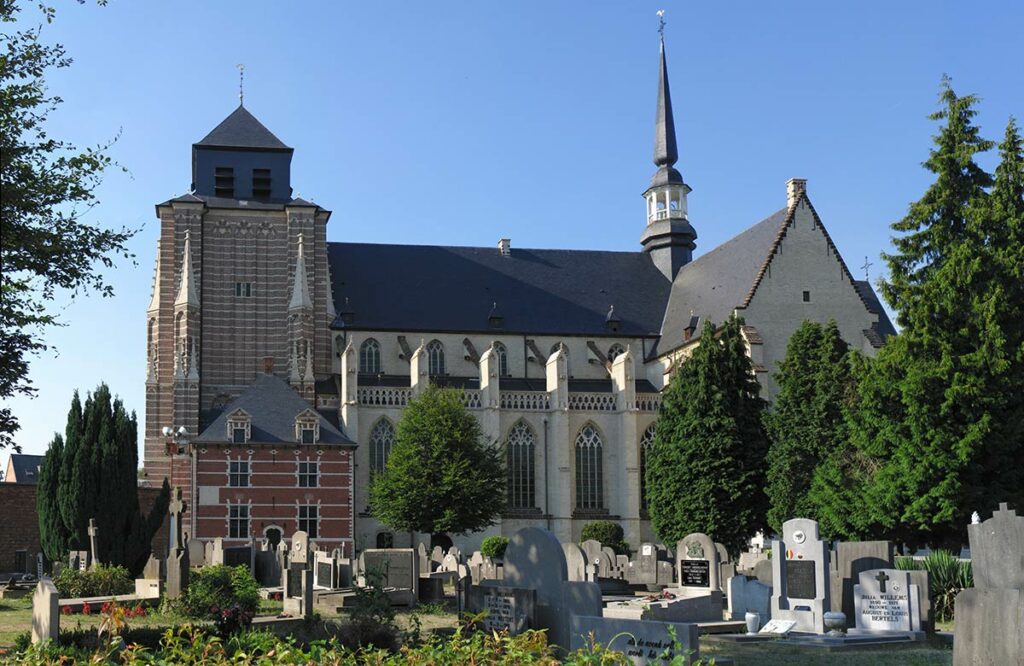 Церковь Св. Димфны, Гил, Бельгия