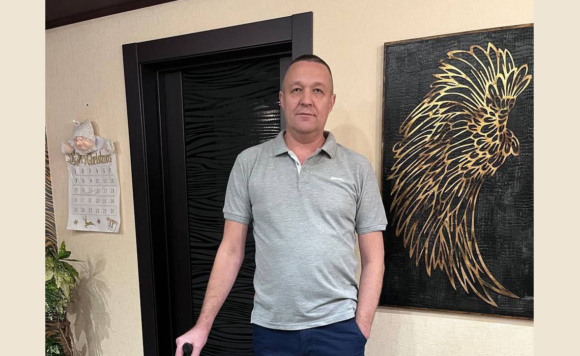 Мужчина с тростью