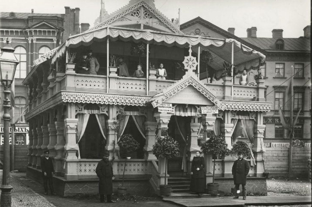 «Чайная Общества трезвости», автор: Карл Булла. 1900-1913 гг. Система, созданная русскими Обществами Трезвости, включала в себя: чайные; народные столовые; народные читальни, библиотеки и склады книг; народные чтения и музыкальные занятия; народные театры и гулянья
