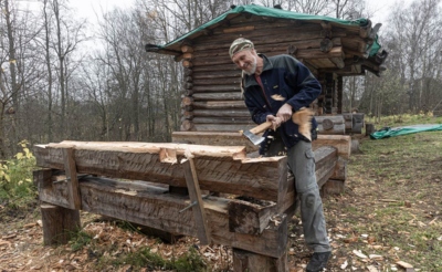 Волонтер Александр Трифонов на субботних работах в «Новом Старом»