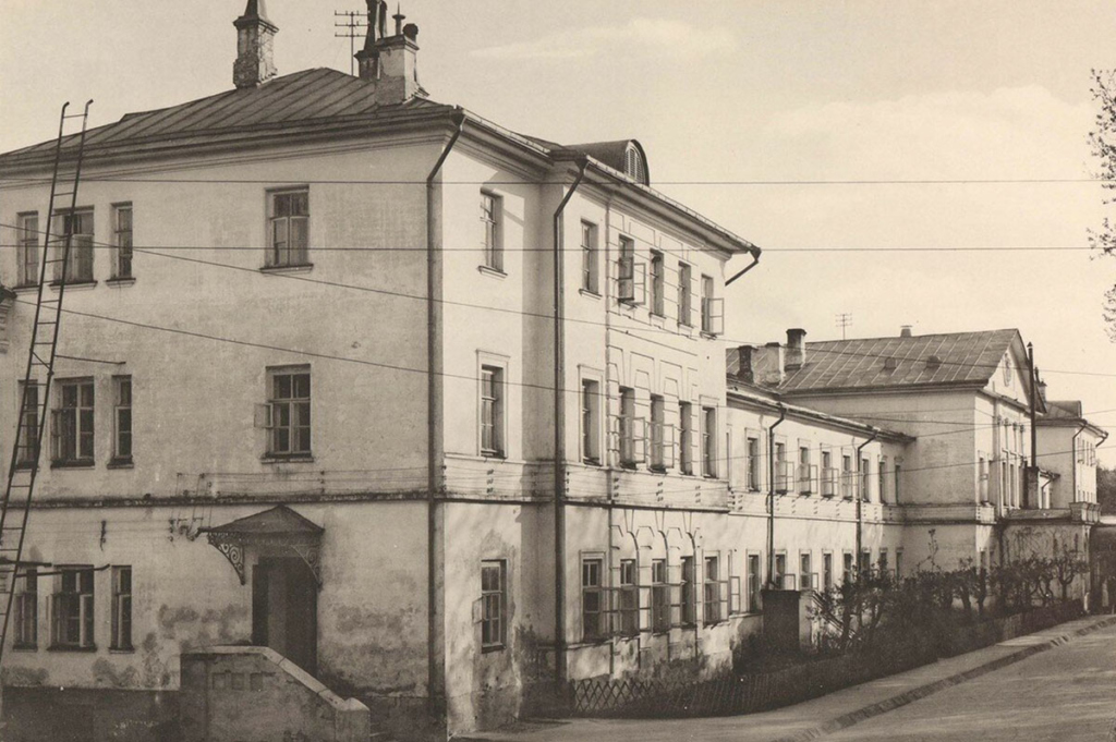 Преображенская больница. Альбом зданий, принадлежащих Московскому Городскому Общественному Управлению. 1913 год