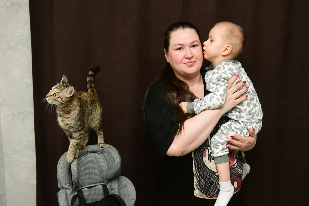 мальчик с мамой