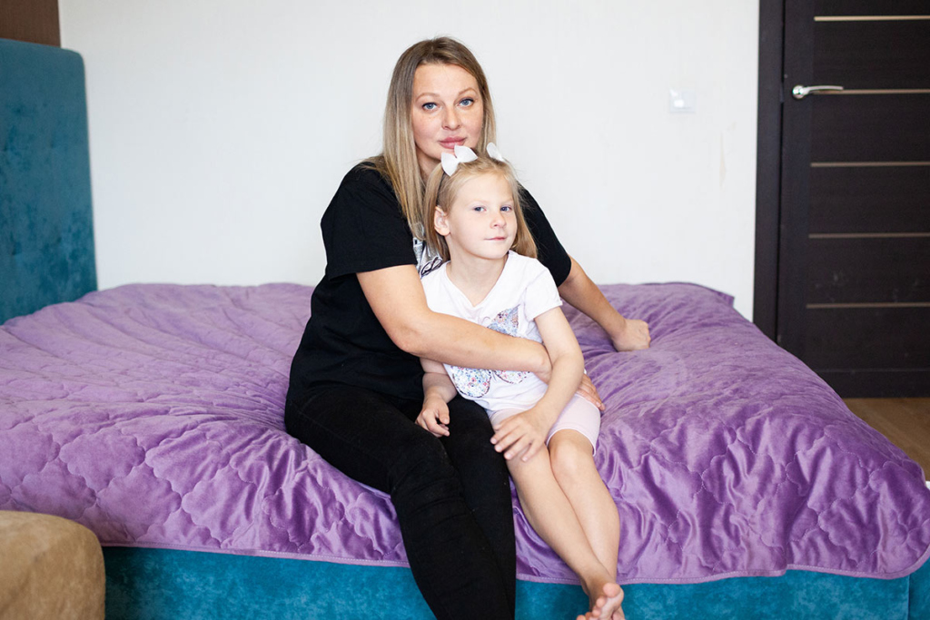 Мама с дочкой 