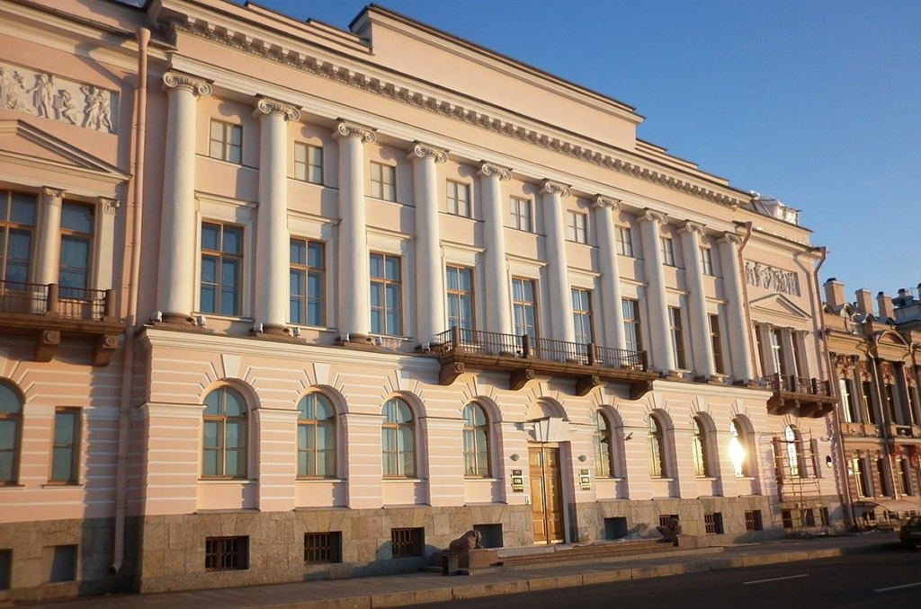 Особняк Лавалей в Санкт-Петербурге. ныне здесь располагается Конституционный суд. Дом Лаваль. Английская наб., 4