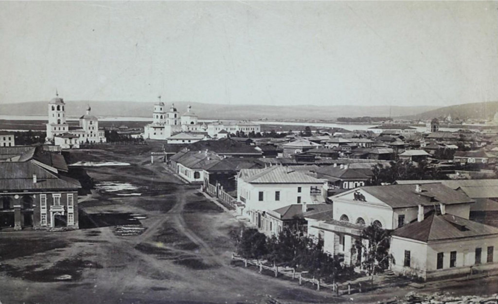 Панорама города с колокольни Тихвинской церкви. Вид на правую половину Тихвинской площади. 1865
