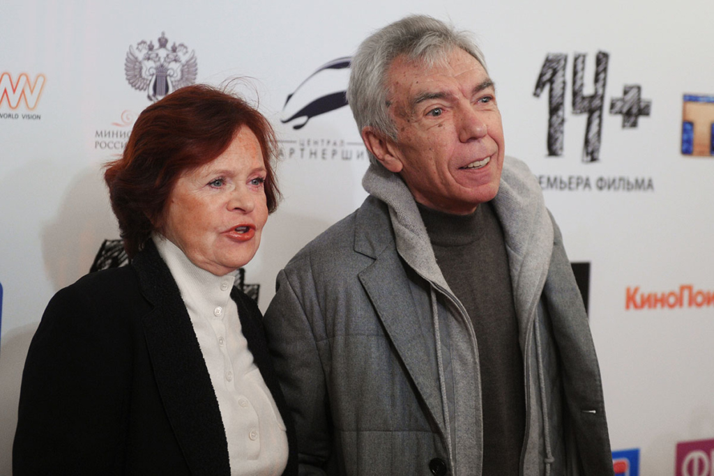 Юрий Николаев с супругой Элеонорой перед премьерой фильма "14+" режиссёра Андрея Зайцева в кинотеатре в "КАРО 11 Октябрь" в Москве. Фото: Кирилл Каллиников / РИА Новости, 01.10.2015