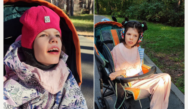 Девочка в специальной коляске