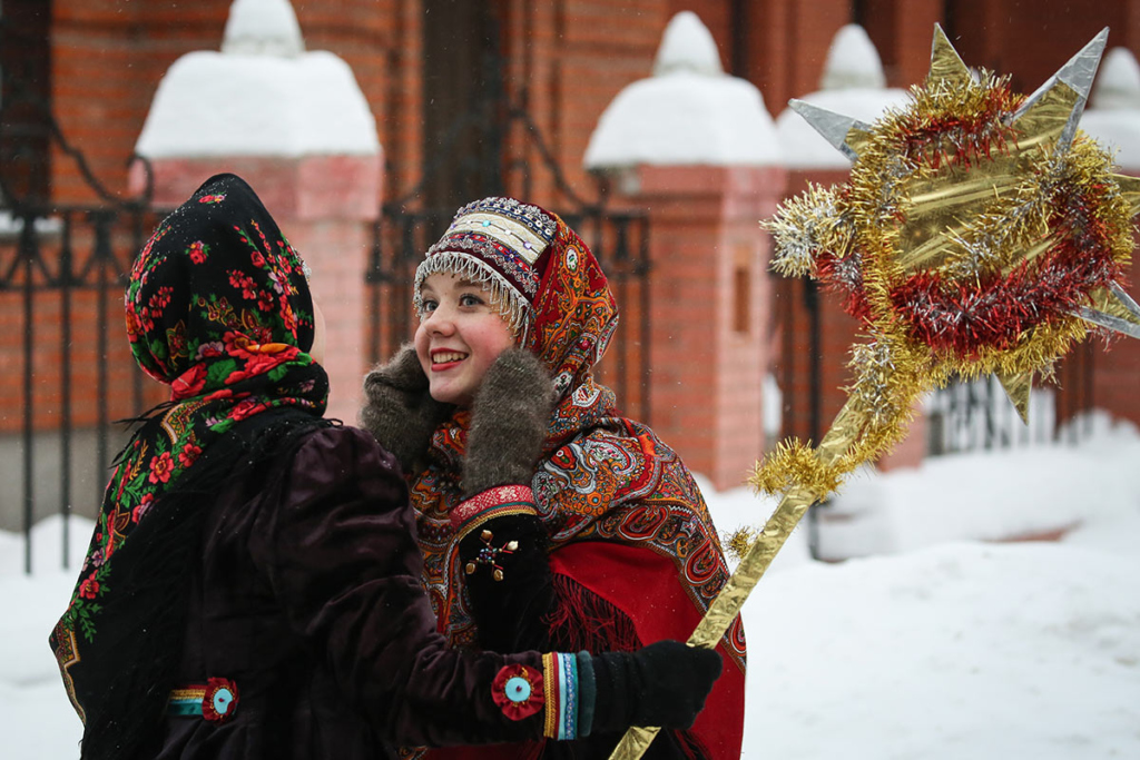 Колядование артистов театра народной песни «Узорочье» в Рязани