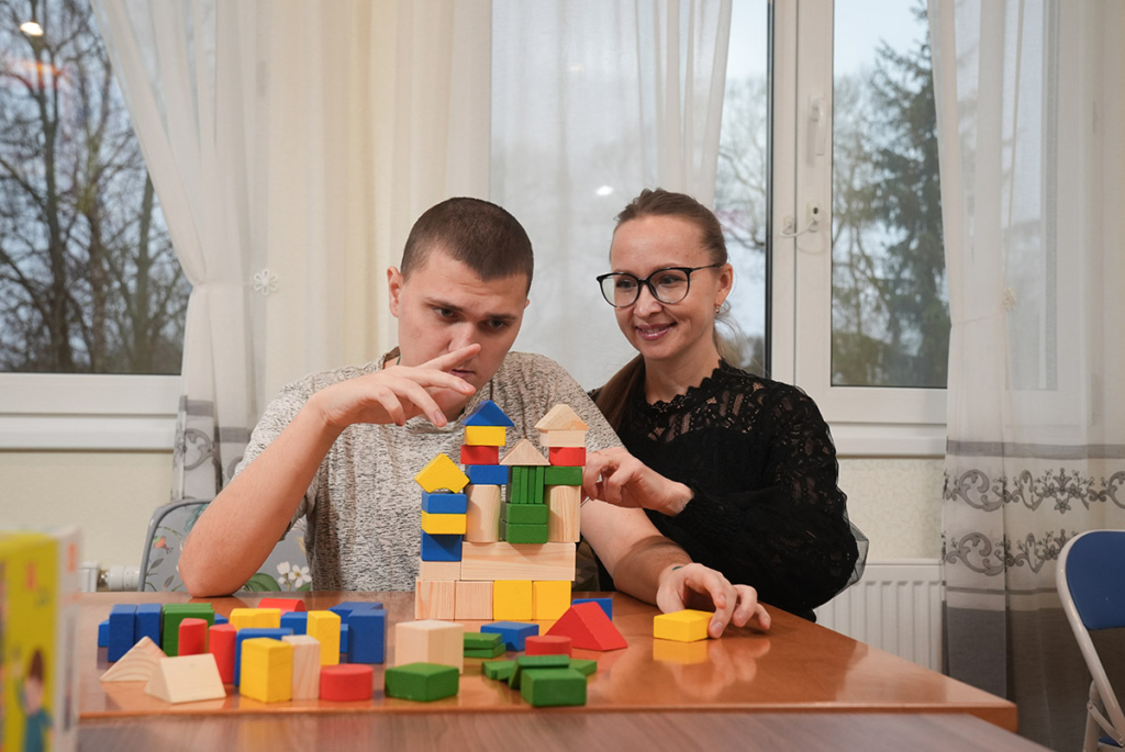 Тьютор и больной РАС