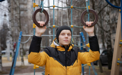 Юнона на спортплощадке