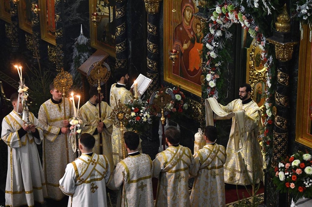 Рождественская служба в Свято-Троицком кафедральном соборе в Екатеринбурге