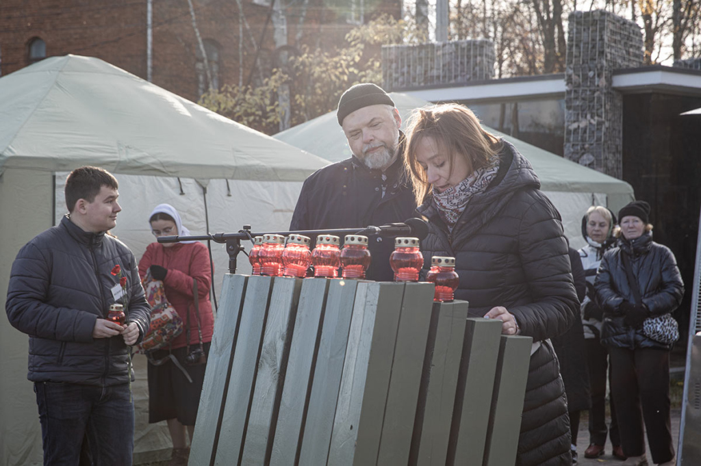 День памяти жертв политических репрессий 30 октября 2022 года. Чтение имен расстрелянных на Бутовском полигоне