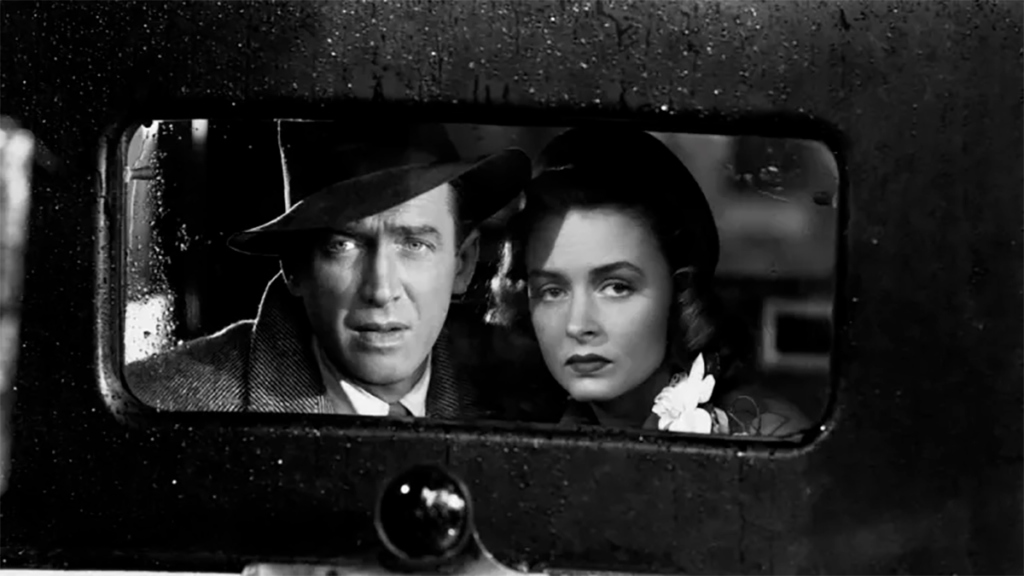 Кадр из фильма «Эта прекрасная жизнь». Джеймс Стюарт и Донна Рид