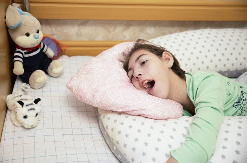 Девочка с ДЦП 