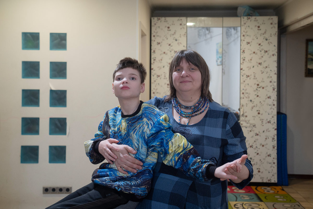 Женщина с сыном