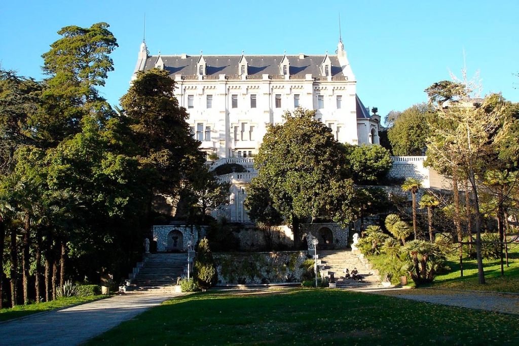 Вилла Дервиза в Ницце – Вальроз