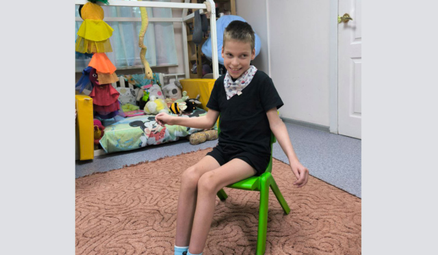 Мальчик с ДЦП а реабилитационном центре