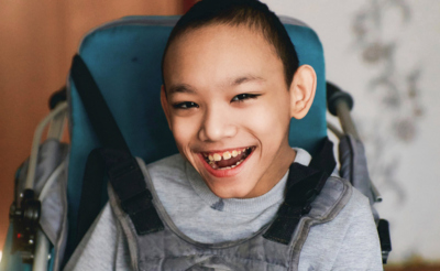 Улыбающийся мальчик