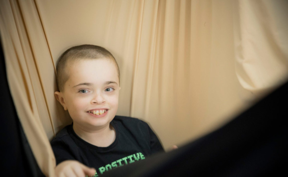 Мальчик в гамаке