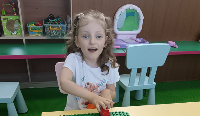 Девочка на реабилитации