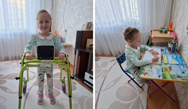 Девочка у опоры