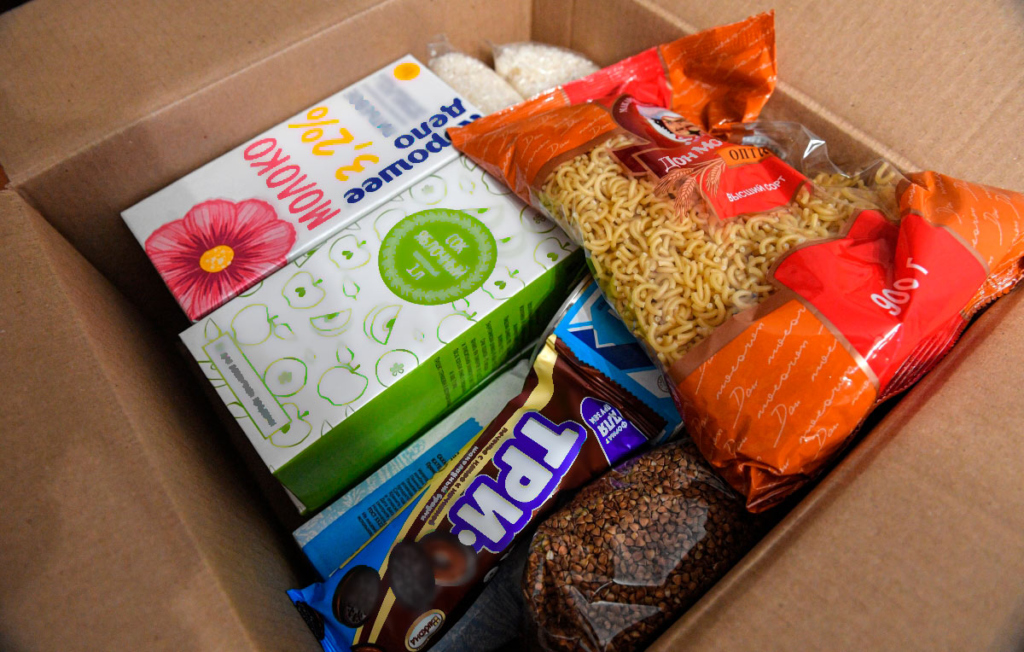 Набор продуктов в коробке