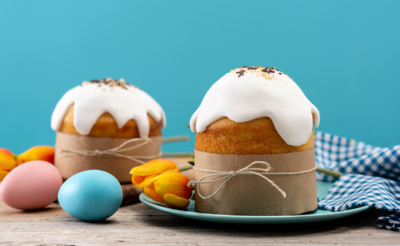 Куличи и крашеные яйца