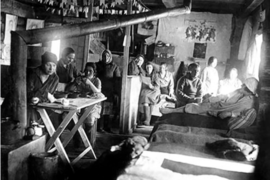 Соловки. В женбараке. Фото с сайта gulaghistory.org. Архивное фото. Фото: public domain